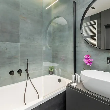 Elegant With Air-conditioning Near Fabryczna By Renters Prestige *