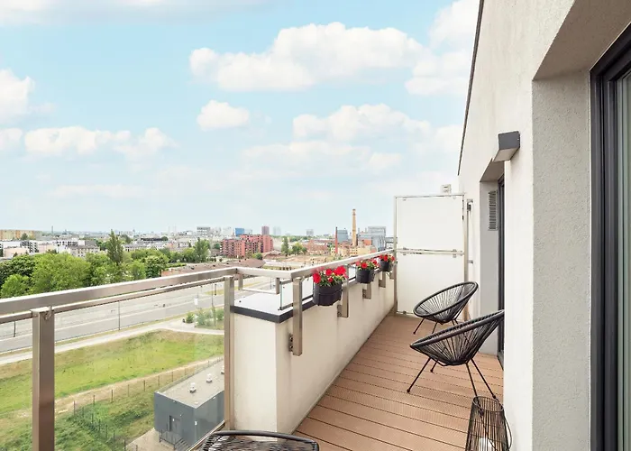 Elegant With Air-conditioning Near Fabryczna By Renters Prestige Lägenhet