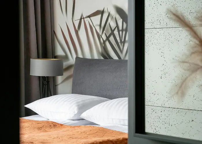 Elegant With Air-conditioning Near Fabryczna By Renters Prestige Lägenhet *